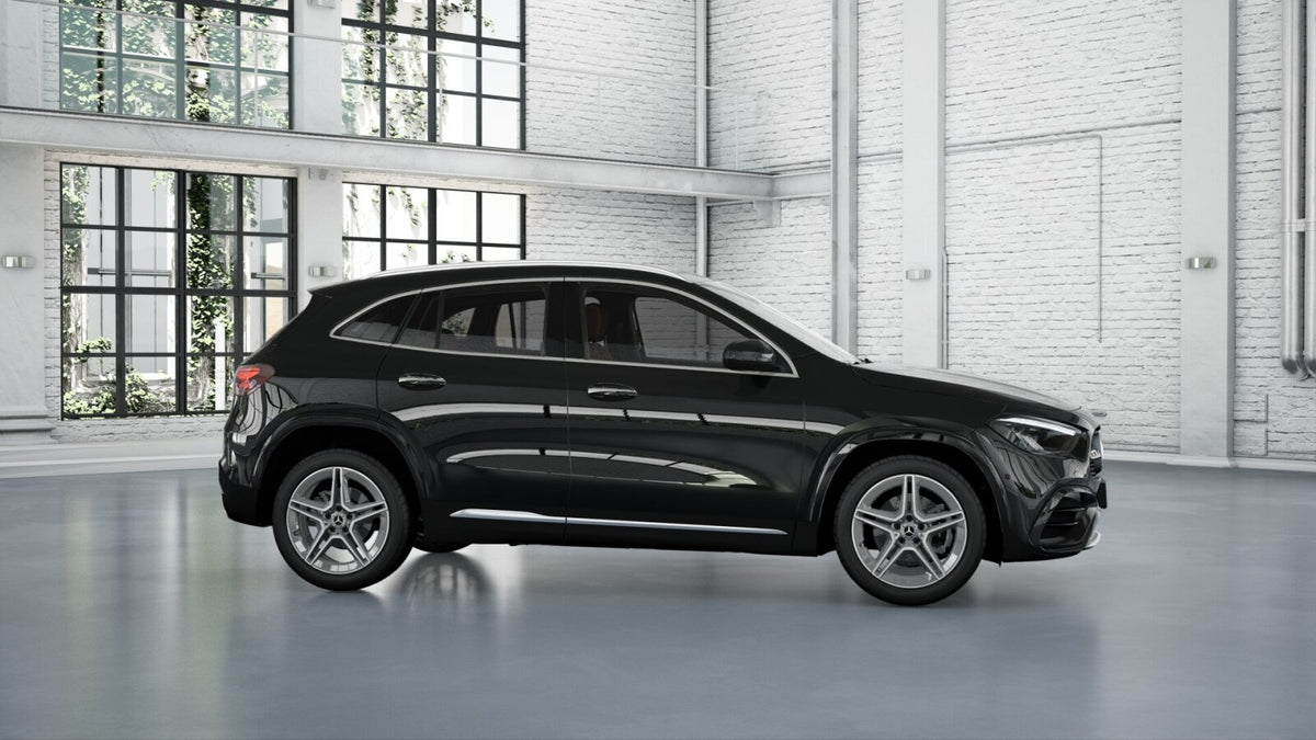 مرسيدس-بنز GLA GLA 200 — أسود جيت غير معدني (رقم المخزون 21520381)